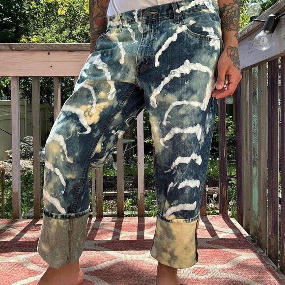 Eclectic one of one painted vintage jeans 36 - Picture 4 of 10
